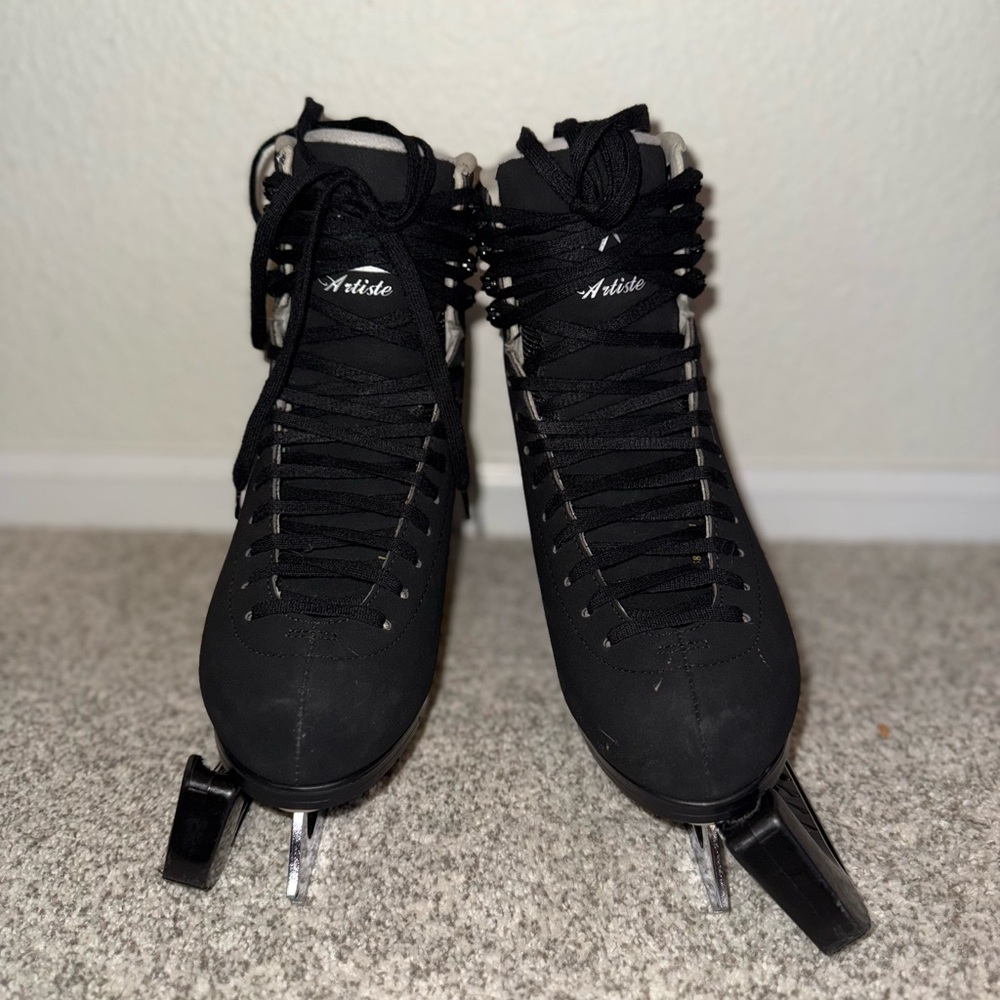 Jackson Ultima Artiste Black Figure Skating Shoes with Ankle Support